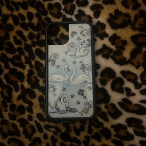 wildflower case iphone 14 swan